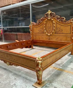 Giường ngủ cổ điển dát vàng cẩn veneer GVGN054