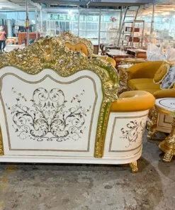 Sofa cổ điển bọc nệm dát vàng GVSF184