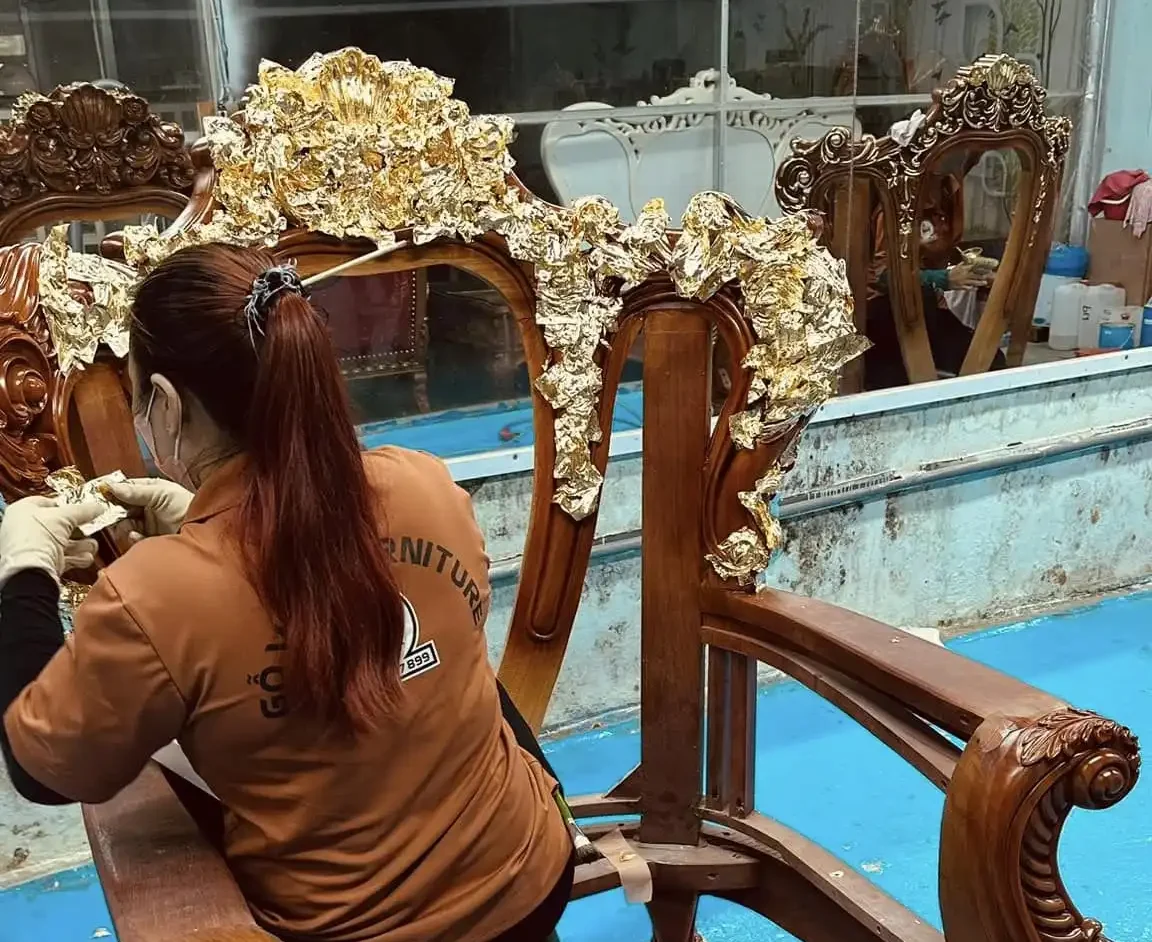 Dát vàng là gì ? gia công nội thất dát vàng ở đâu