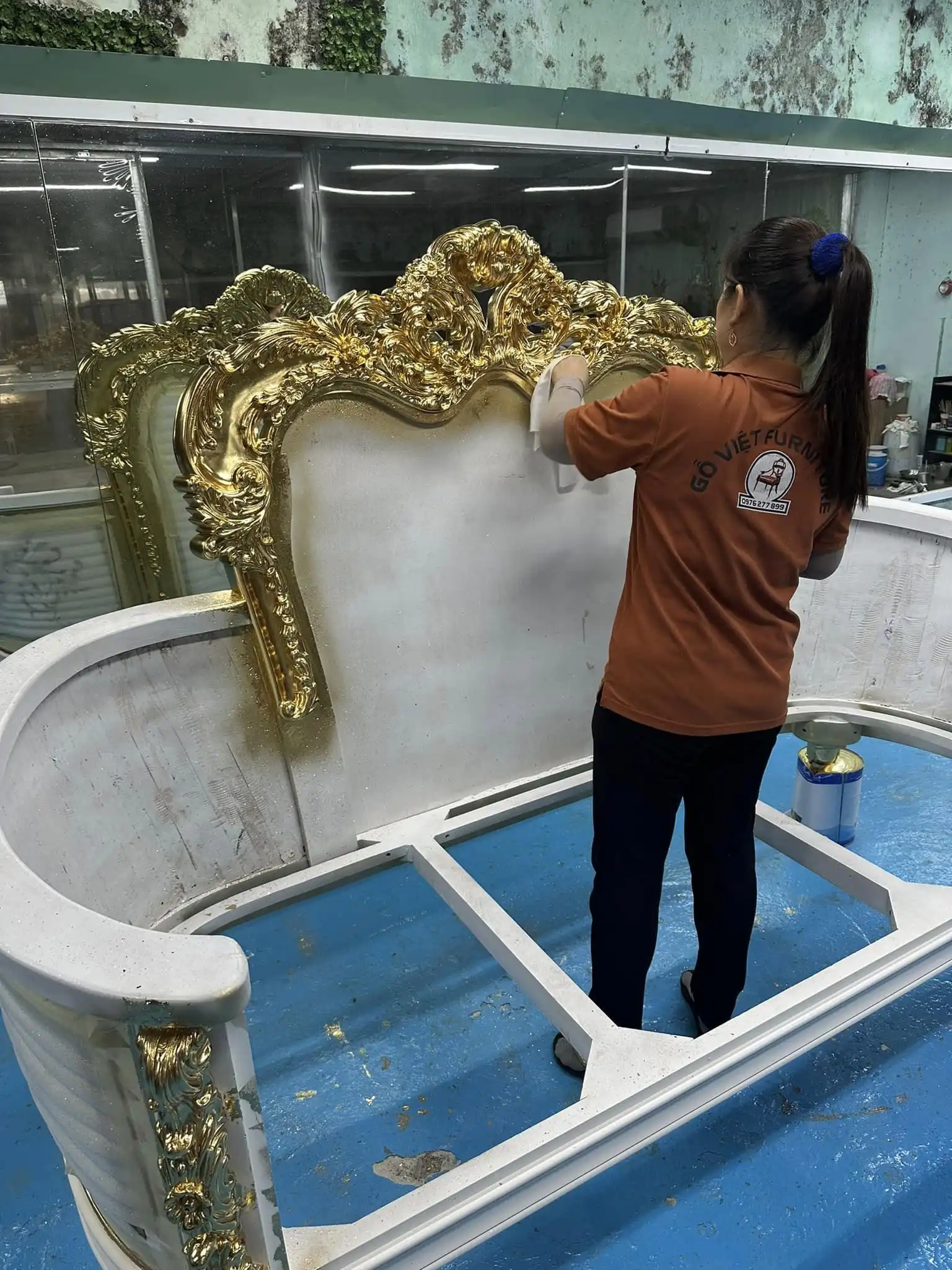 Dát vàng là gì ? gia công nội thất dát vàng ở đâu